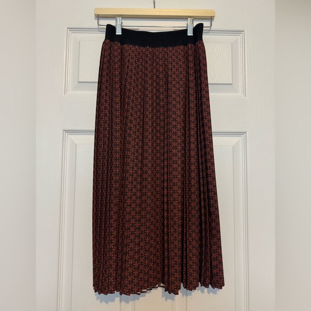 Simons Black and Rust Pleated Midi Skirt